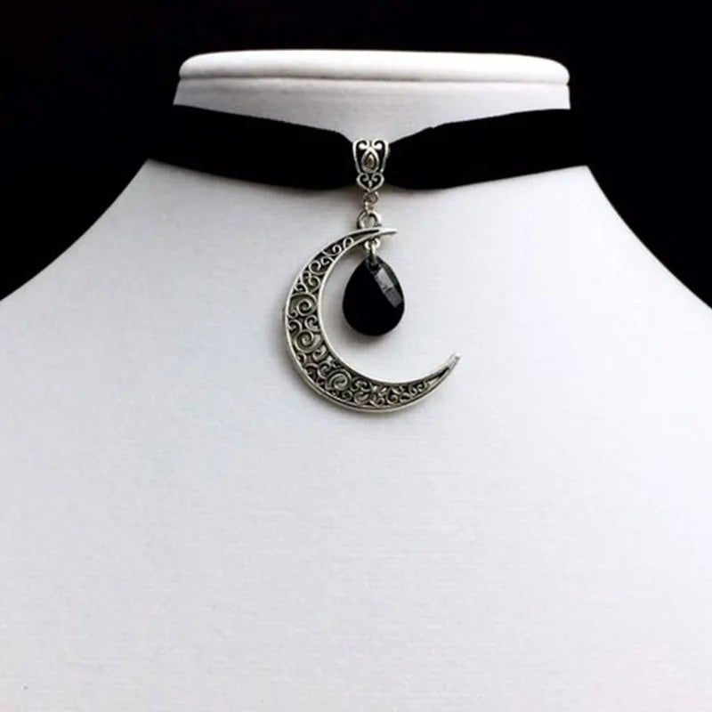 Moon Choker